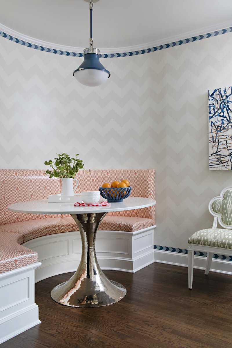 Quadrille Carlo II banquette with China Seas Andros Batik chair
Interior Design by Paige Pierce
Photography by Karyn Millet
As Seen in NYC&amp;G - November 2020