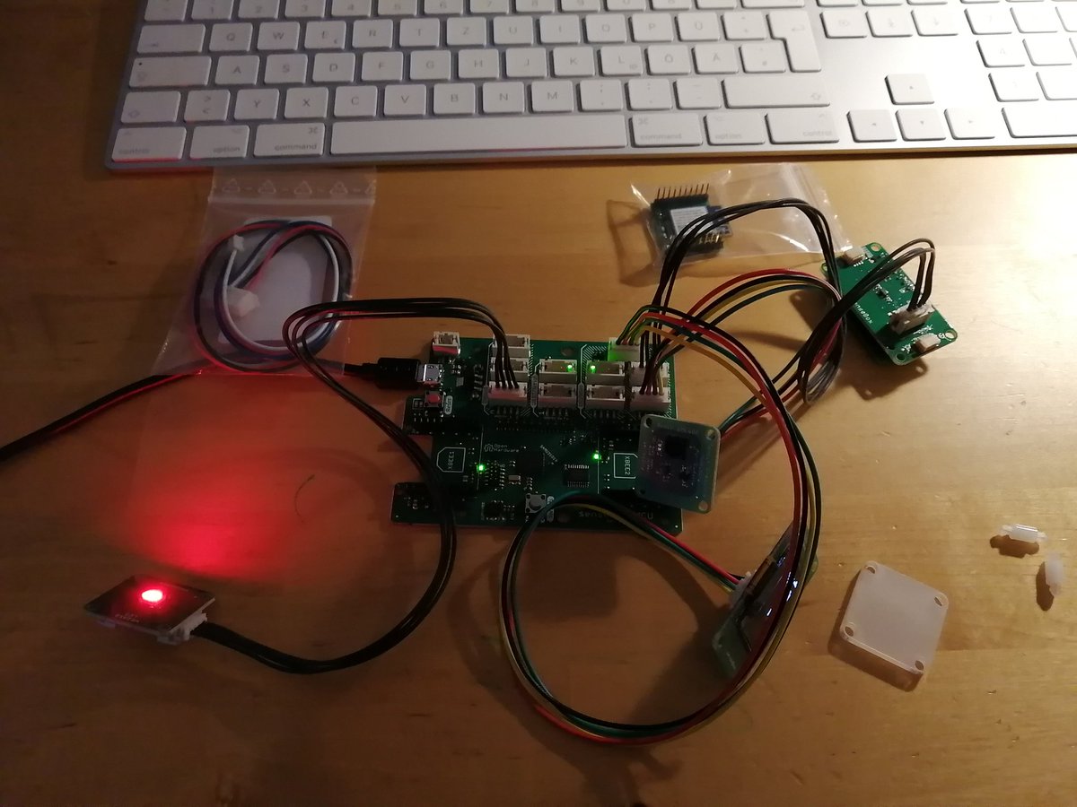 So sieht es also aus, wenn man selbst eine <a href="/SenseBox_De/">senseBox</a> baut. Vielen Dank für den großartigen Workshop der gerade <a href="/CSAustria/">Citizen Science Network Austria</a> läuft.