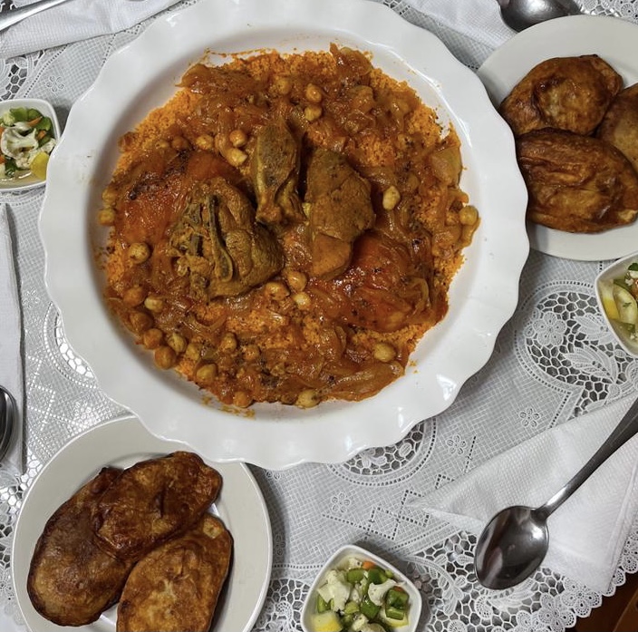 السفير الأمريكي نورلند: يوجد الكثير من الأشياء التي توحّد الليبيين أكثر ممّا تفرقهم، وتوحّد الليبيين على طبق الكسكسي يمكن أن يكون مثالا لإحراز تقدّم في مجالات أخرى. #ليبيا #كسكسي