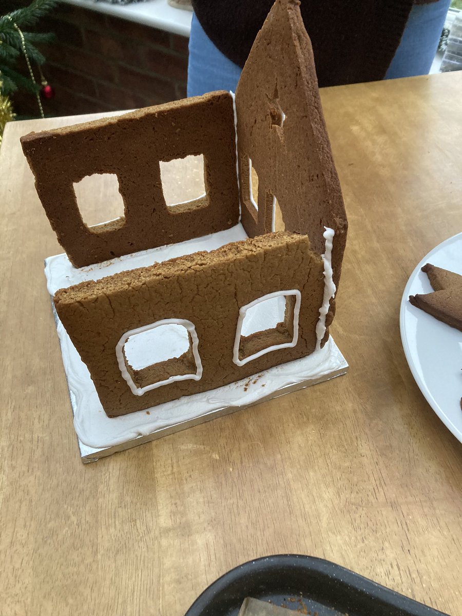 YouBelong_2019's tweet photo. And assemble.... voila! 😀
#gingerbreadchallenge @be_headstrong https://t.co/OqlHA3VYls
