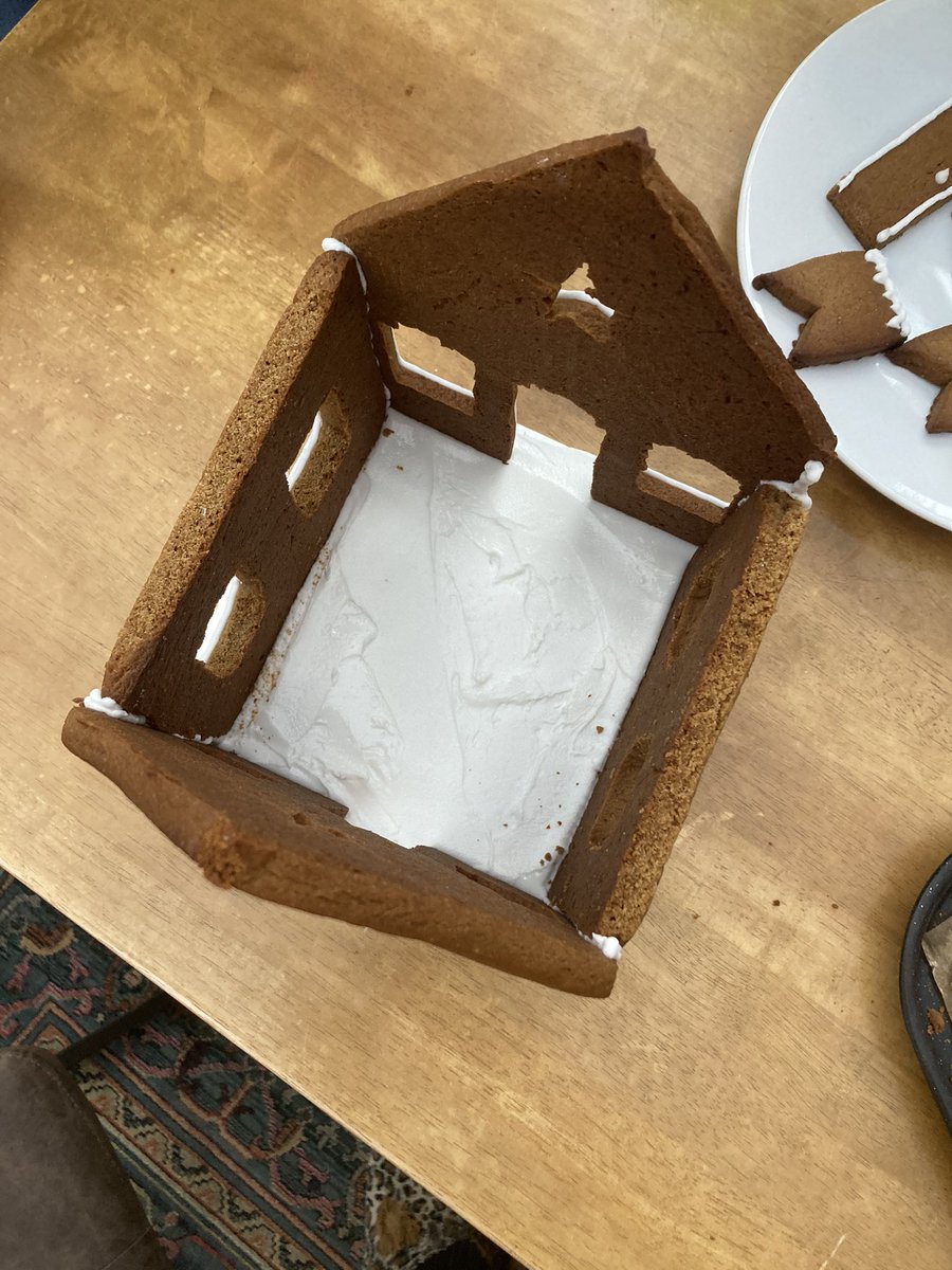 YouBelong_2019's tweet photo. And assemble.... voila! 😀
#gingerbreadchallenge @be_headstrong https://t.co/OqlHA3VYls
