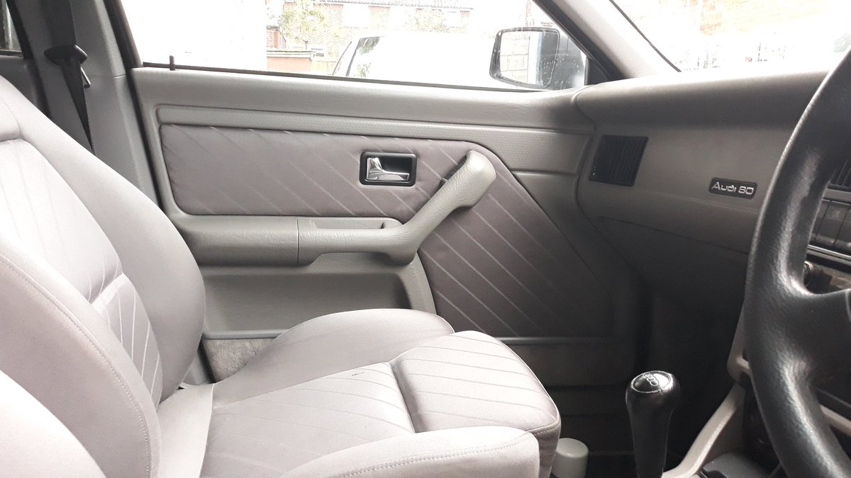 ... used glue in a pot for better coverage etc. But hopefully it'll stick. And with the help of  @Rainbow_Uapa the cards were one by one made good again.Really does help the interior.