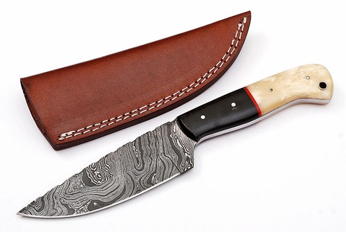 KniferZone's tweet photo. $53 Handmade Damascus Steel Hunting Knife 🔪.

#handmadewithlove #gift #Christmas #Christmasgifts #damascusknives #handmadeknife #blades #survivalknife #outdoorknife #hunting #hunterxhunter #america #canada #tiwan #camelbone #buffalohorn #knifemaker #knifecollectors #knifelover https://t.co/31wNXVeSEe