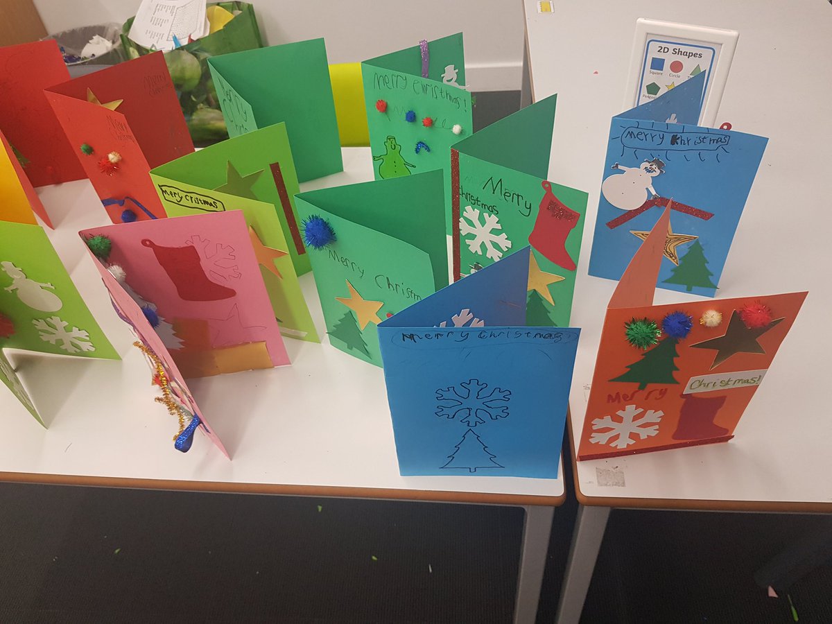 MissPhilip19's tweet photo. P3 have been busy making 3D Christmas cards and working on our symmetry 🎄🎨 https://t.co/PqgFLOZCpk