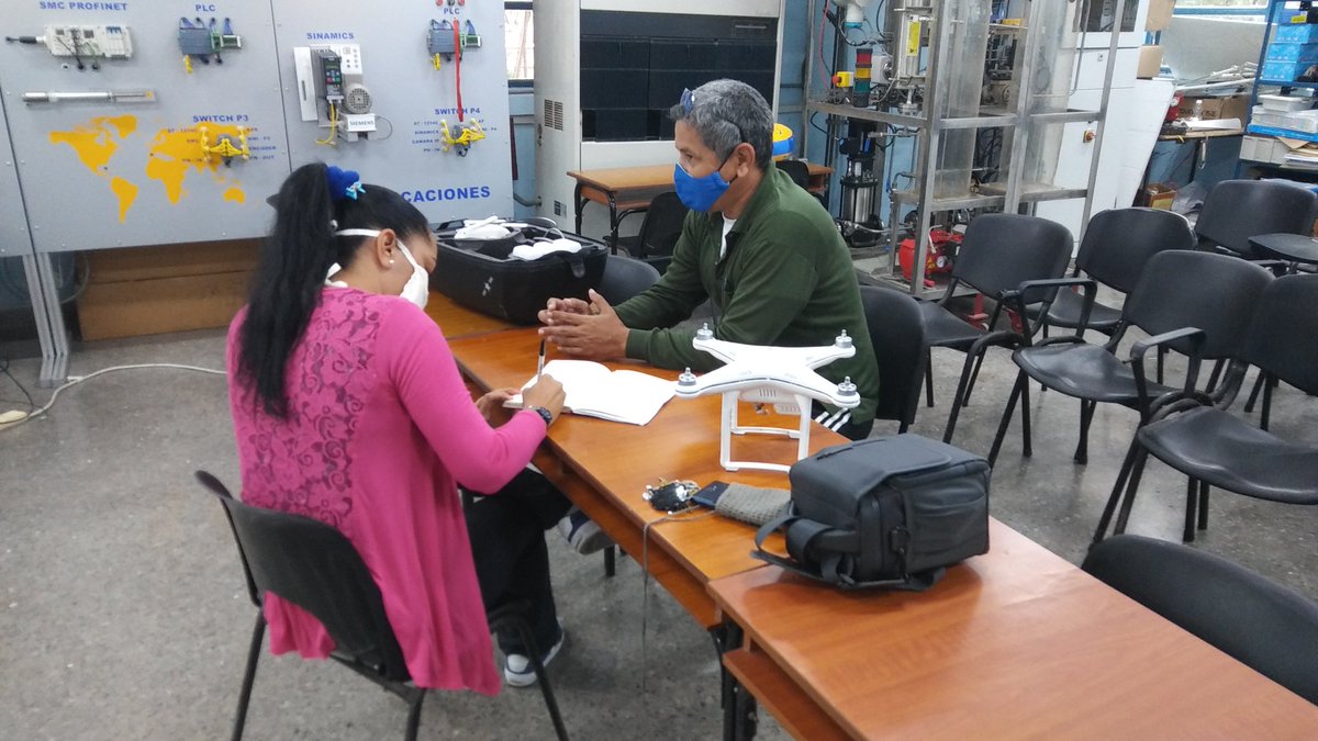 grmCujae's tweet photo. Visita al #LabInstCtrl por Camilo Jefe del Dpto de Proyectos en #SERMAR.
@AlmaCujae @FIABCujae https://t.co/P8P3oJO106