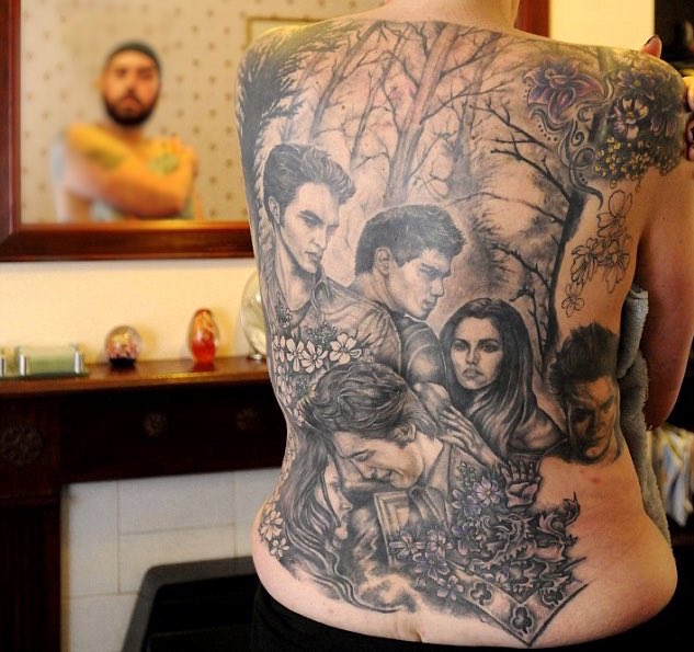 ajdeluxe_'s tweet image. Finished up my back piece