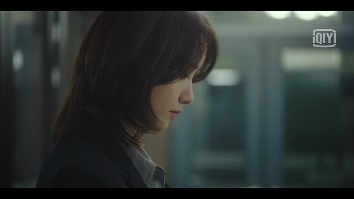 Mbak Yoona, aku makin memuji aktingmu. Karakter Jisoo memang dingin bin misterius dan nyablak, tapi semua ekspresinya nggak fake banget. Akting frutrasimu sukses bikin daku greget pengen ikutan nabok Pak Reporter Han.   #Hush  #HushEp3