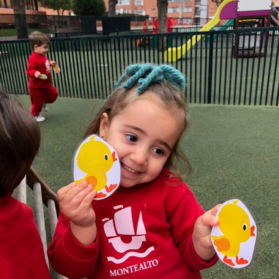 Montealto_cole's tweet photo. Today we celebrated the Yellow fest! After working on the colour yellow during the trimester, we had a full day of different activities to reinforce what we have learnt. The kids had so much fun!
#HelloSally
#EnglishProject
#Montealto #BilingualSchool https://t.co/v9H9Cs7yo0