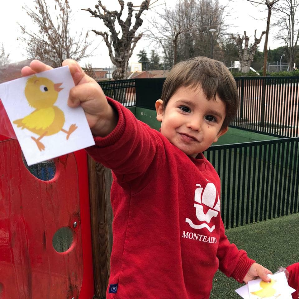 Montealto_cole's tweet photo. Today we celebrated the Yellow fest! After working on the colour yellow during the trimester, we had a full day of different activities to reinforce what we have learnt. The kids had so much fun!
#HelloSally
#EnglishProject
#Montealto #BilingualSchool https://t.co/v9H9Cs7yo0