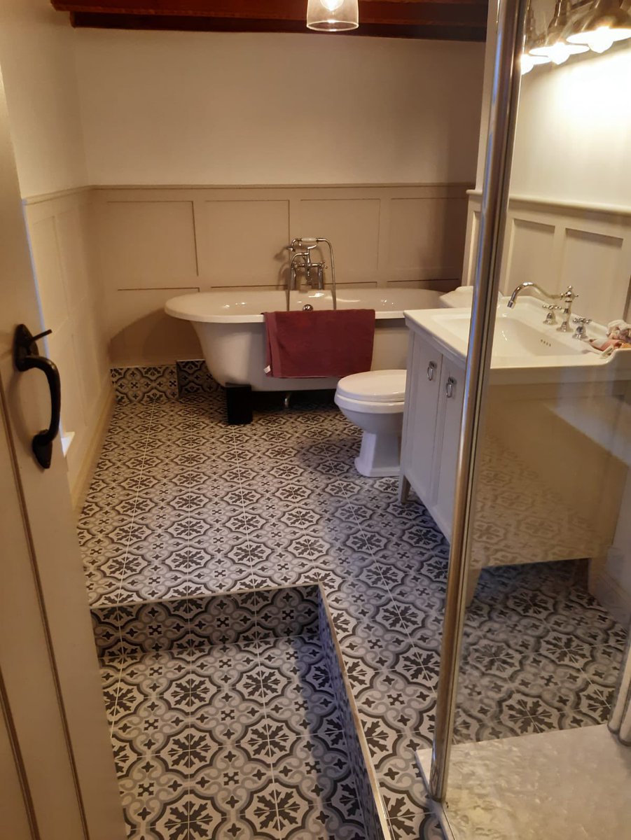 berben193's tweet photo. Bathroom goals 🚿🤩 https://t.co/OUquKFKQVS