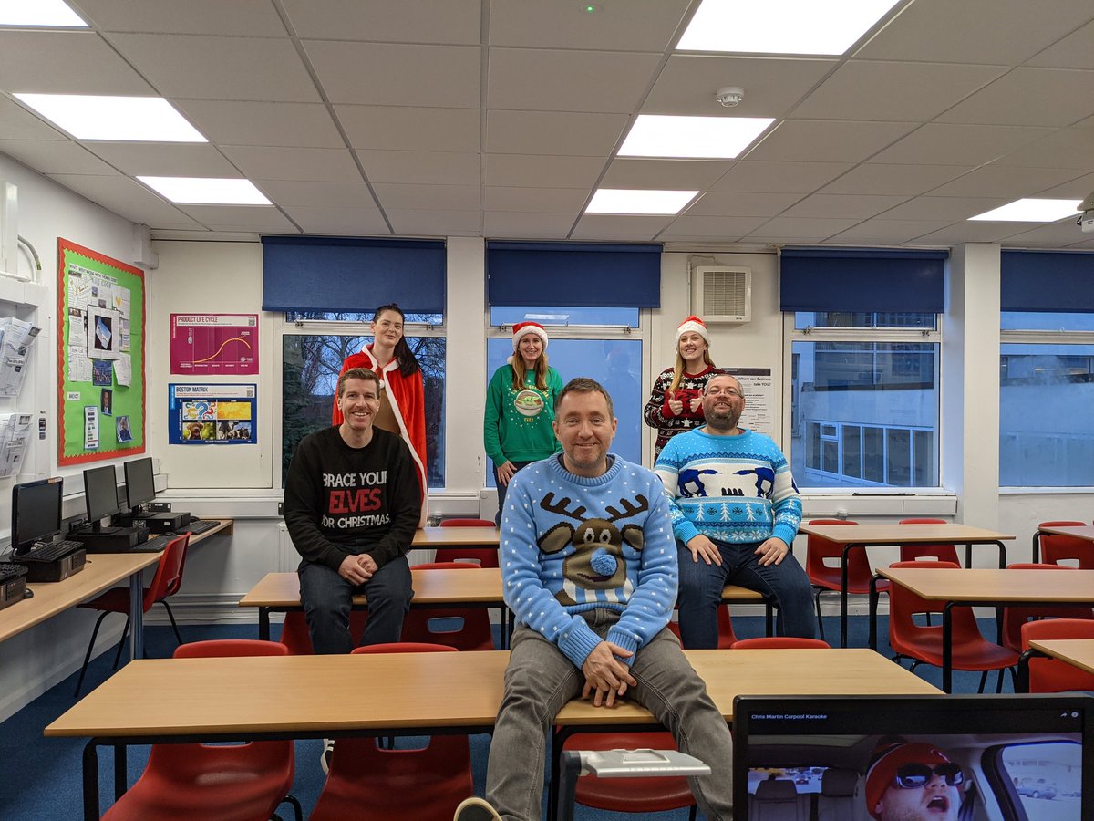 HGHSComputing's tweet photo. Merry Christmas from the Business, Computing and Media departments! 😀 #ChristmasJumperDay @HghsBusiness @HGHS_Media https://t.co/ojWcLZRTRn