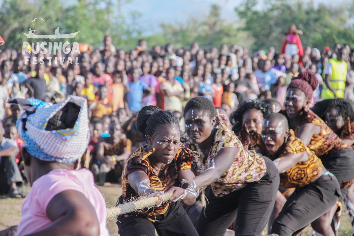 RusingaFestival's tweet photo. b) Okukulana kwa engoe - Tug of war (And we engage both male and female participants)
#RusingaFestThrowback
#RusingaFest2020 https://t.co/n49zd1r9bS