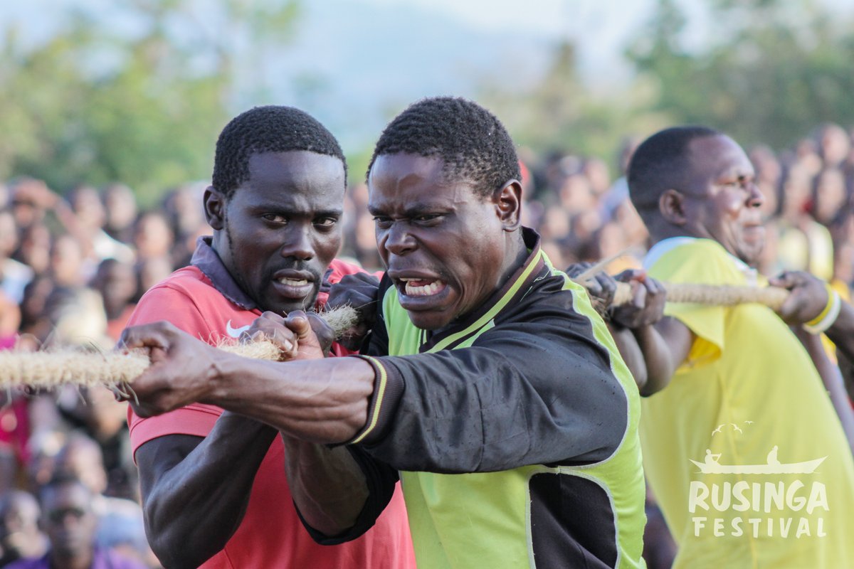 RusingaFestival's tweet photo. b) Okukulana kwa engoe - Tug of war (And we engage both male and female participants)
#RusingaFestThrowback
#RusingaFest2020 https://t.co/n49zd1r9bS