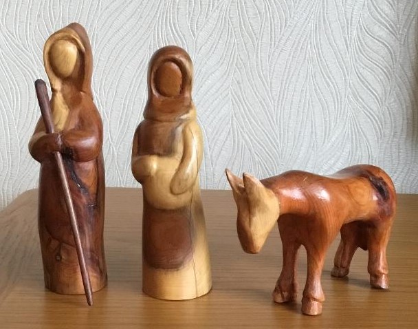 Rob's turned his hand to create these remarkable Christmas carvings

oldham-chronicle.co.uk/news-features/…