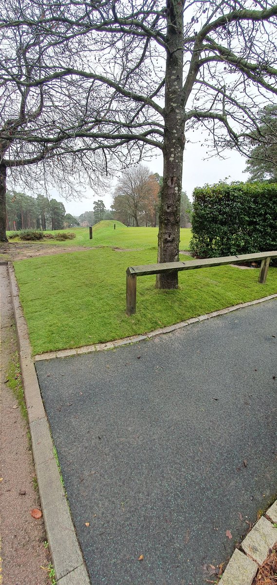 Aidan_wright92's tweet image. Been a while Twitter. Weather hasnt been generous to is this week alot of rain! 🙄 Guys have been brilliant cracking on, Trev has smashed it around the clubhouse, some areas being cleared and turfed! Fresh stone around the Centry circle, 20mm to go in areas too! 😍 #1stImpression