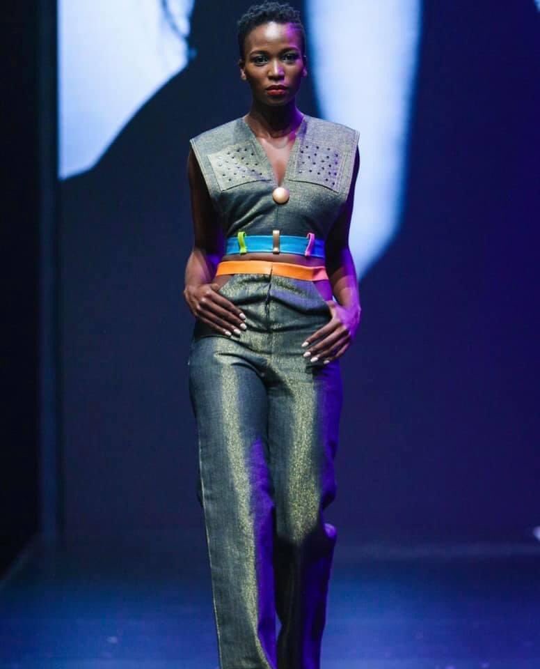 Dbnfashion_fair's tweet photo. DFF Mentee - Londiwe Ndlovu

📸: @sdrphoto 

[DFF Class of 2020 Fashion Showcase &amp; Recognition Awards] 

#supportlocal #dff2020  #dbf2020 #durbanhasmore #madeindurban #rediscoverdurban #buylocal #supportlocalbusinesses @DBNBusinessFair @eThekwiniM https://t.co/xoJQxvRFap