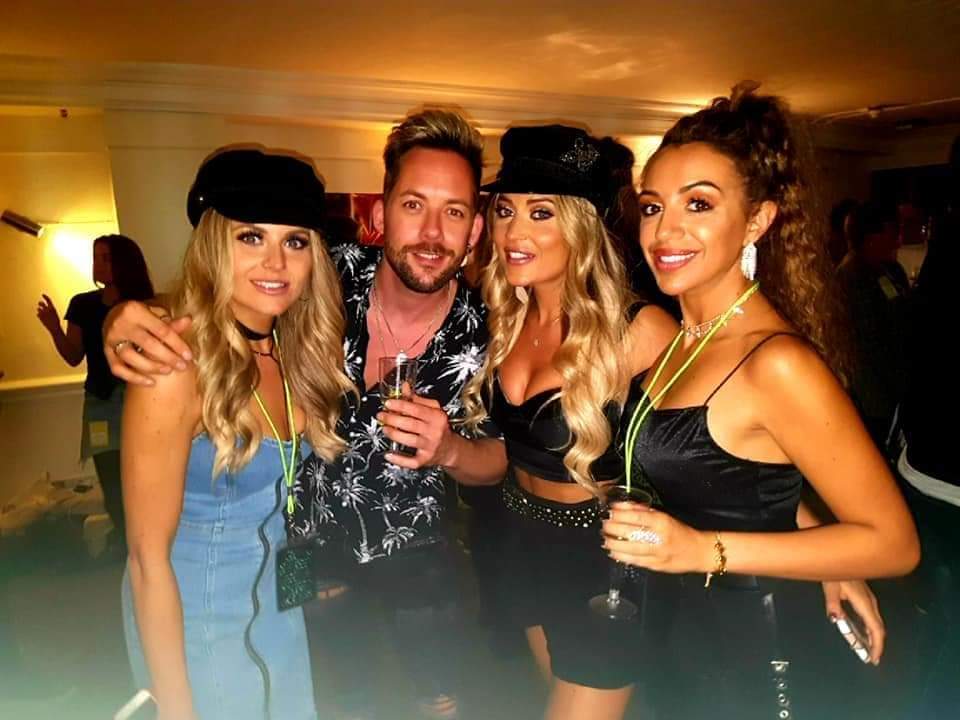 EnigmaXperience's tweet photo. A huge happy birthday to my lovely friend @aliciaalbauk such a gorgeous lady with a big heart have a super day my lovley lots of love xx party like its 1999 🥂🎂 https://t.co/YxtuGb4XZz