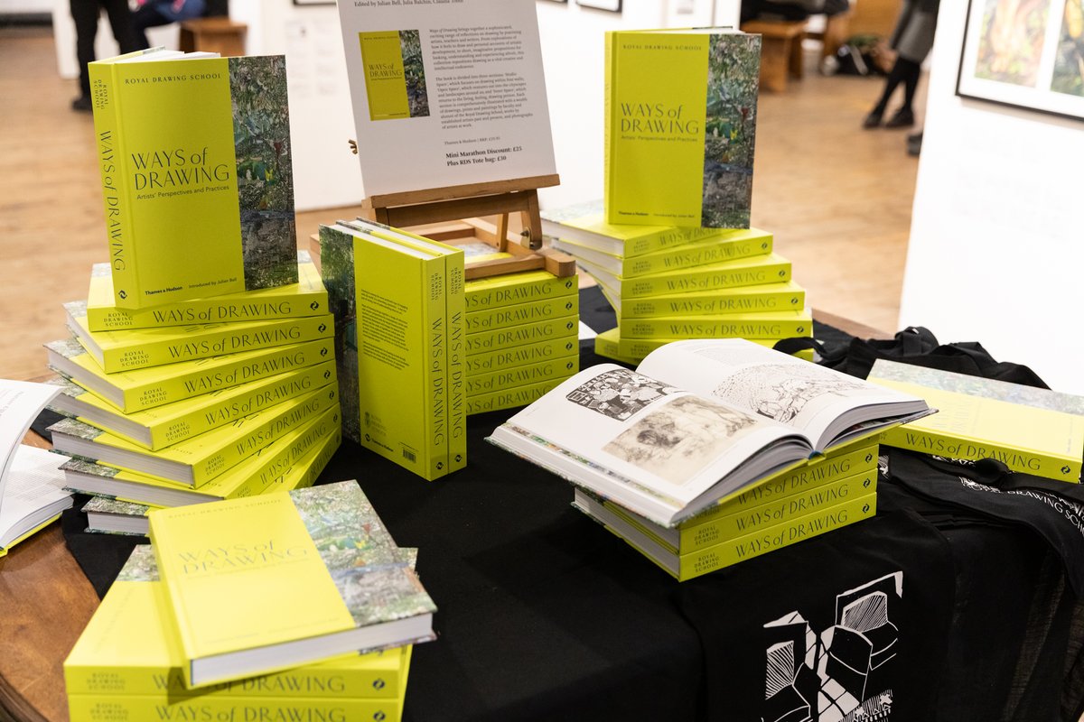 CarlRandallArt's tweet photo. 2 of my drawings are included in @RoyalDrawing book 'Ways of Drawing' published by @thamesandhudson. It's a lovely book with work by the drawing schools staff, alumni &amp; established artists past/present. Order copy here: https://t.co/AdR7skguzA

#royaldrawingschool #waysofdrawing https://t.co/0MIVYozyX2