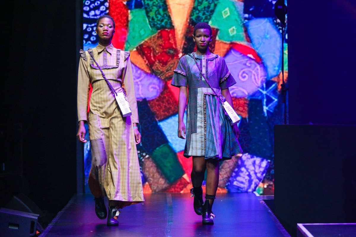 Dbnfashion_fair's tweet photo. DFF Mentee : Slindile Msa

📸: @sdrphoto 

[DFF Class of 2020 Fashion Showcase &amp; Recognition Awards] 

#supportlocal #dff2020  #dbf2020 #durbanhasmore #madeindurban #rediscoverdurban #buylocal #supportlocalbusinesses @DBNBusinessFair @eThekwiniM https://t.co/jYD5lSEKOD