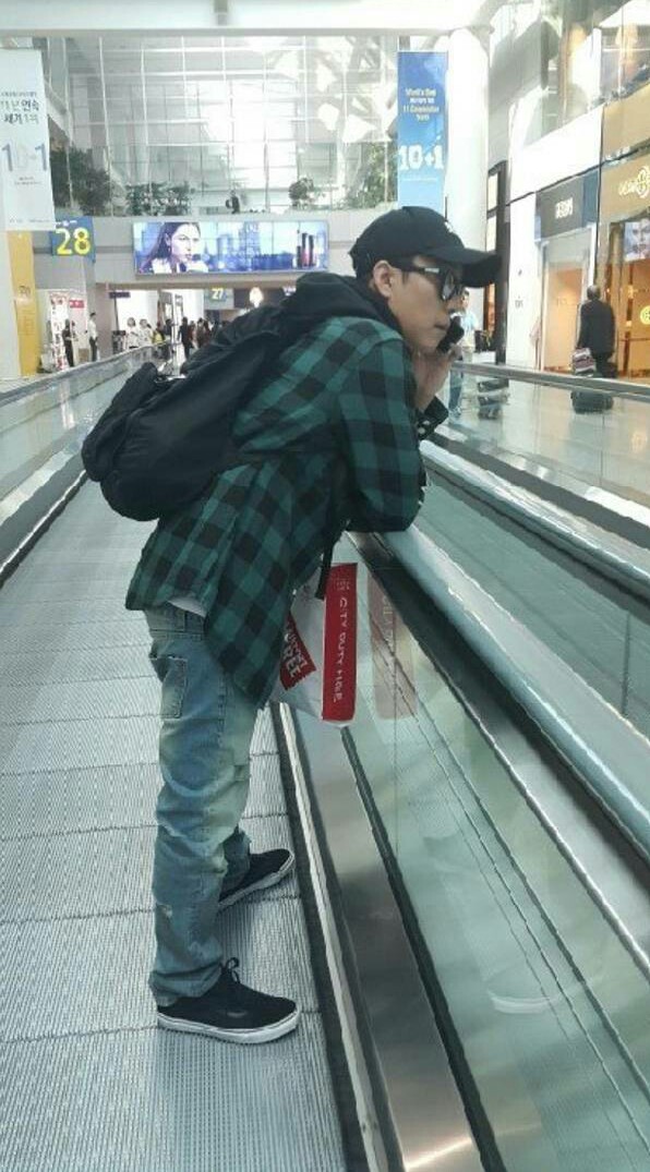 what eun jiwon looks like in real life; a thread