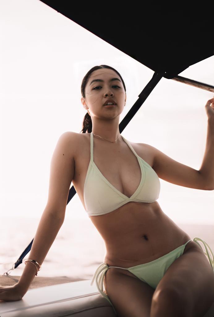 ReiGermarPH's tweet photo. she can't talk right now, she's doing hot girl shi https://t.co/IaGeTVXOjl