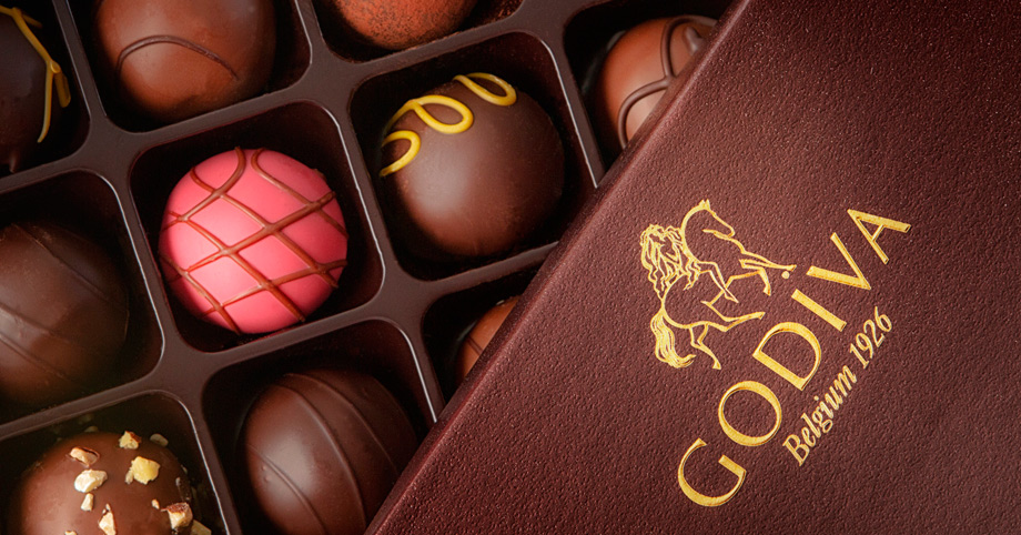 Bullmetshop's tweet photo. ¿Ya has probado los bombones y trufas GODIVA? ¡Son una auténtica maravilla!.

En Bullmet hemos hecho una selección especial para que estas Navidades disfrutes del mejor chocolates belga y además incluyen ¡ENVÍO GRATIS!.

Descúbrelos aquí: https://t.co/TJpMMPPxM7 https://t.co/4NvsTKHdDC
