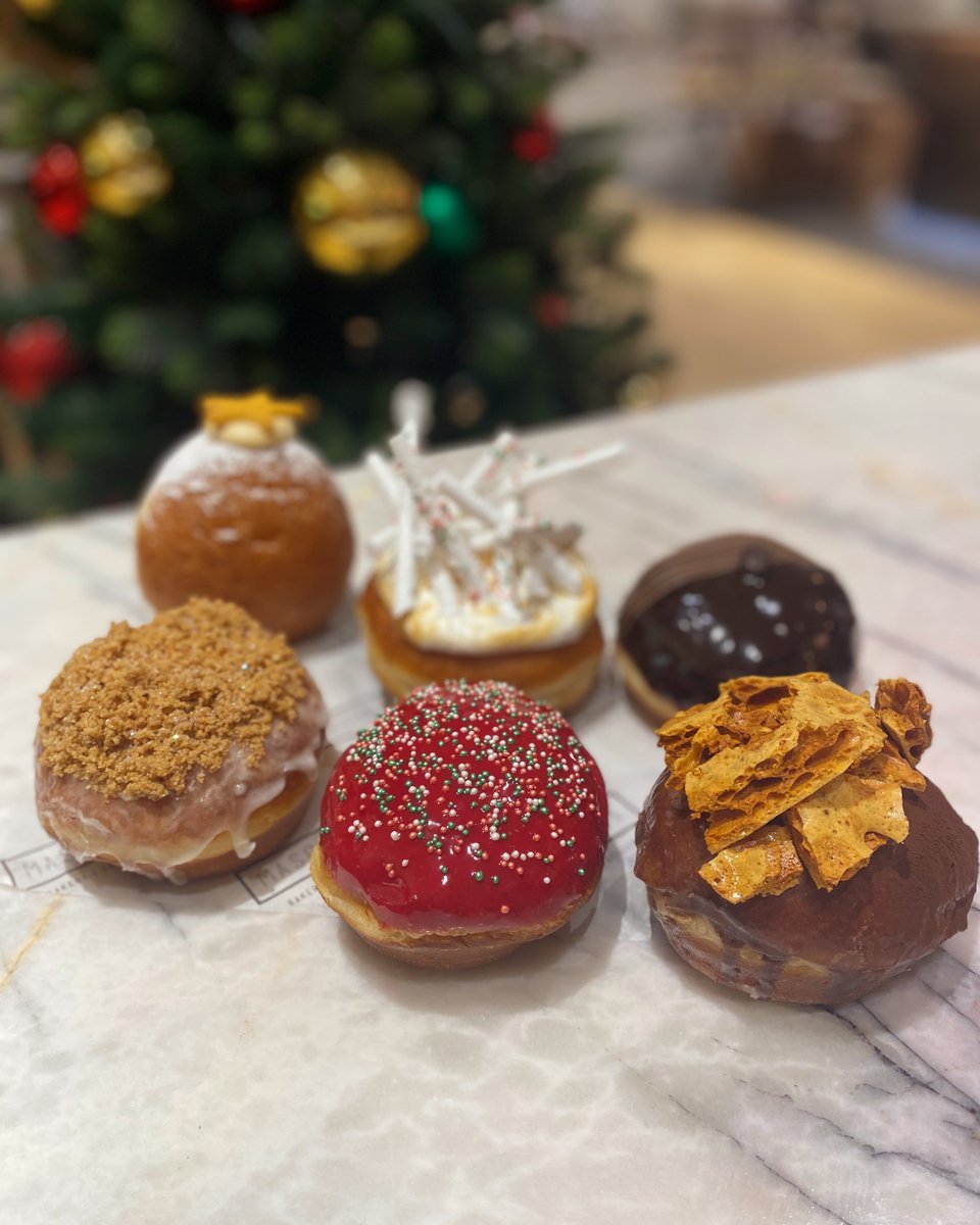 FenwickStores's tweet photo. Oh come, all ye tasteful. With just one week to go, ensure your Christmas is joyful and triumphant with a trip to our #FenwickNewcastle Food Hall. Find Mason + Rye's new doughnut stall, plus festive afternoon tea, pâtisserie, breads and treats to takeaway. #FenwickFood https://t.co/2SXUJ0KFpJ