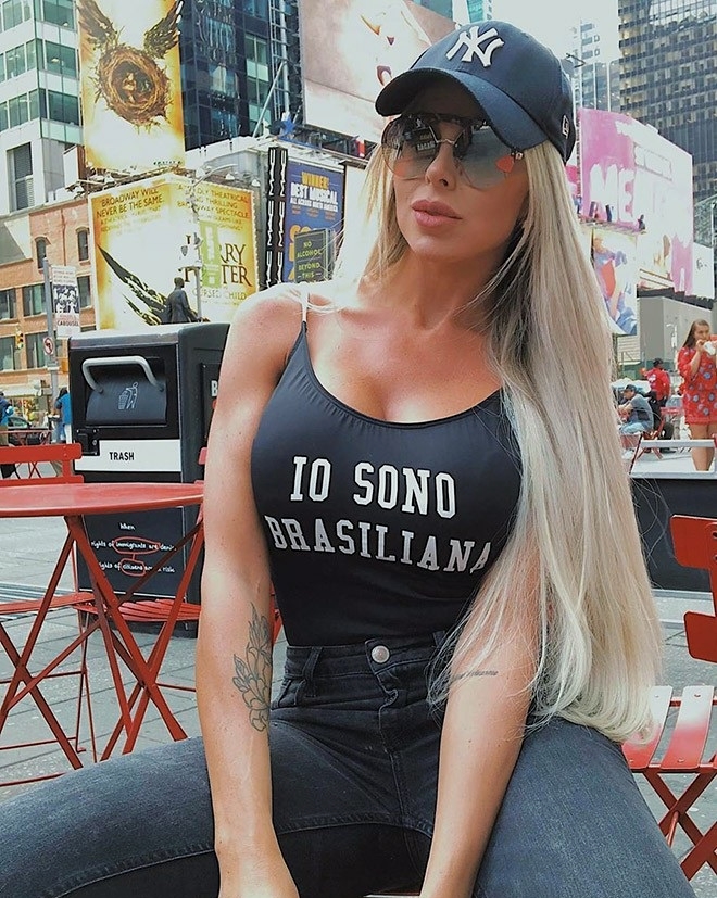 _fernandaclho's tweet photo. 🇧🇷 💋 https://t.co/fOJW8B6PPK