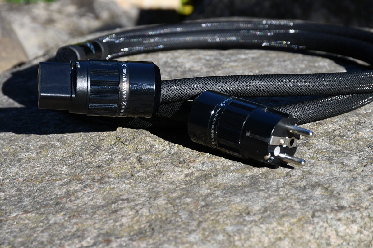 HifiBerlin's tweet photo. Shunyata Delta NR

Shunyata's Delta Technology

The Delta power cables are the third highest development level of Shunyata's power cable portfolio and represent a superior price/performance ratio in the sound improvement of hi-fi systems. https://t.co/KdxH16zvsW