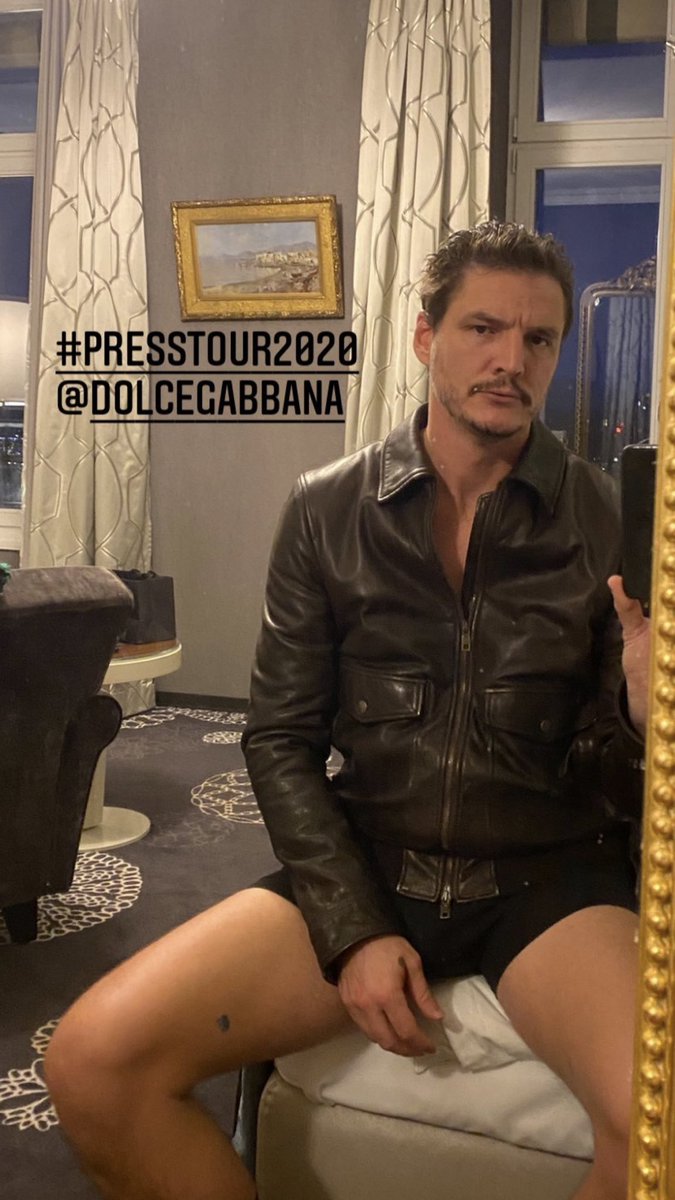 catgrlchuu's tweet photo. i just want to congratulate pedro pascal on inventing how to sit and take a mirror selfie, everyone say thank you pedro pascal https://t.co/EDxakHTeLe