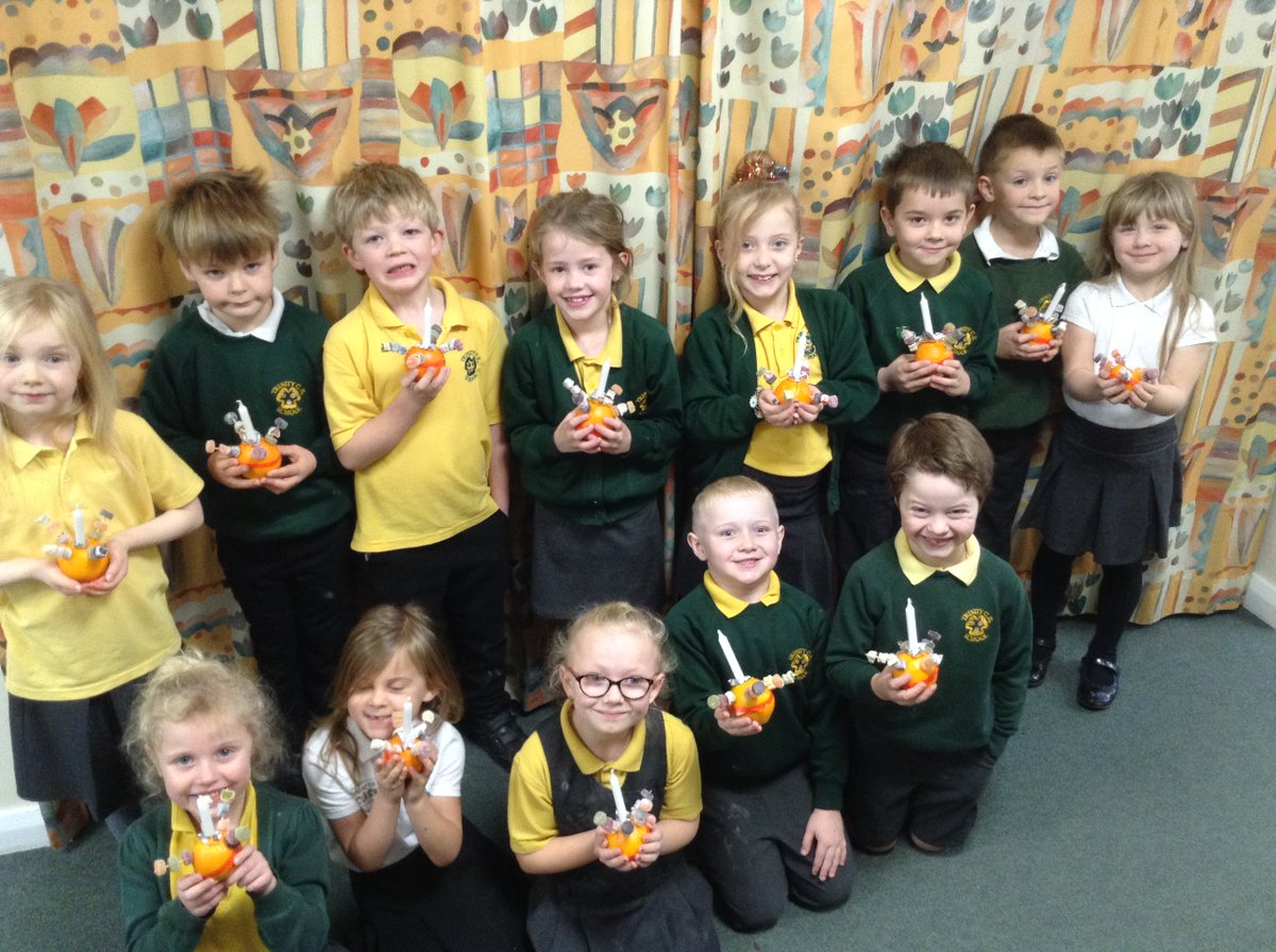 Class 2 learned all about Christingle this morning and made their own.