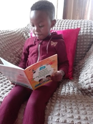 nalibaliSA's tweet photo. Does your new year’s resolution involve reading stories in your home language or learning a new language through stories? Look no further and visit your nearest CNA store to get yourself a copy of our Read Aloud collection. https://t.co/5xohXLUkQR