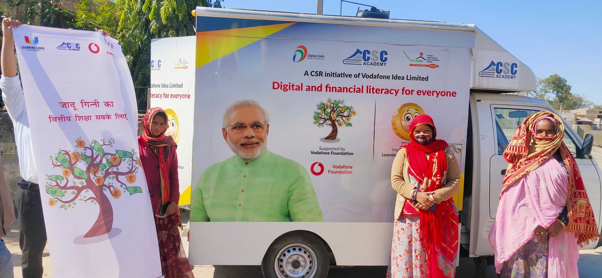 paliwal_bhavana's tweet photo. Today team #JaaduGinniKa conducted session with SHG Group At Kundwa Clustar Block Deogarh
@rsprasad @dintya15 @KumariDiya @LLF_IN @JaaduGinniKa @vodafoneIN_Fdtn
#financialliteracy #SamVaadapp #rajasthanLivelihoodsMission #bhavanapaliwal #digitalrajsamand https://t.co/PLjCPop70l