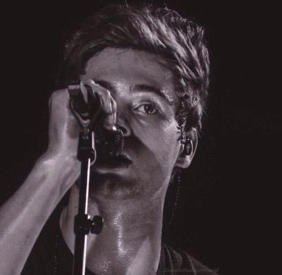 5sos covered in sweat, a thread.