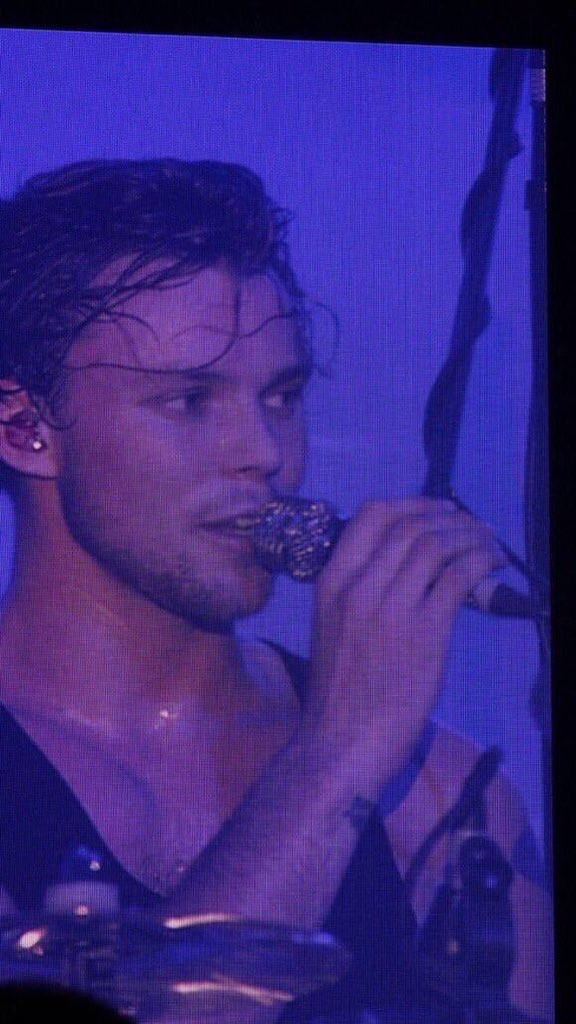 5sos covered in sweat, a thread.