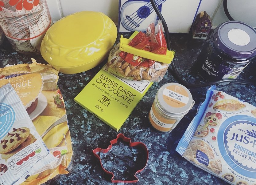 Choc chips, sponge mix, chocolate, cookie cutter, ground ginger, jus-roll pastry, blackcurrant jam, butter.