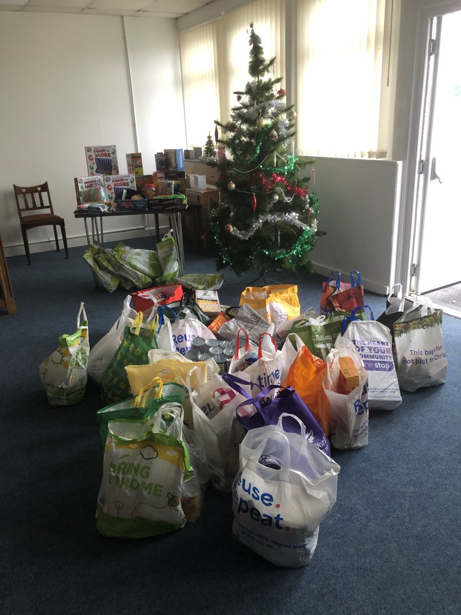 #LHS One successful delivery to the foodbank this morning - just in time for us all to finish for the festive break. 

Thank you once again to all friends &amp; families of Longdendale High School for your support this academic year. 

Stay safe and well and see you in the New Year!