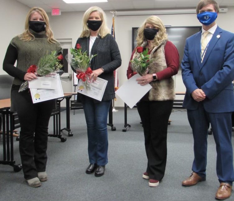 kkallhoff's tweet photo. Honored to recognize the 2020 TOY @WES_Tigers P. Stanford, @USJtigers M. Jackson, @DMS_Tigers A. Jones, &amp; @DemopolisHigh R. Pipkins. All 4 are great educators who put students first in everything they do. @AlabamaAchieves https://t.co/cirPBx8SGD