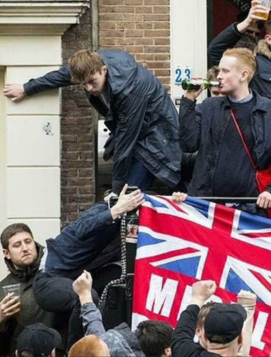 CarlSpangled's tweet image. Is just me or has this geezer seen something that he wasn't prepared for?