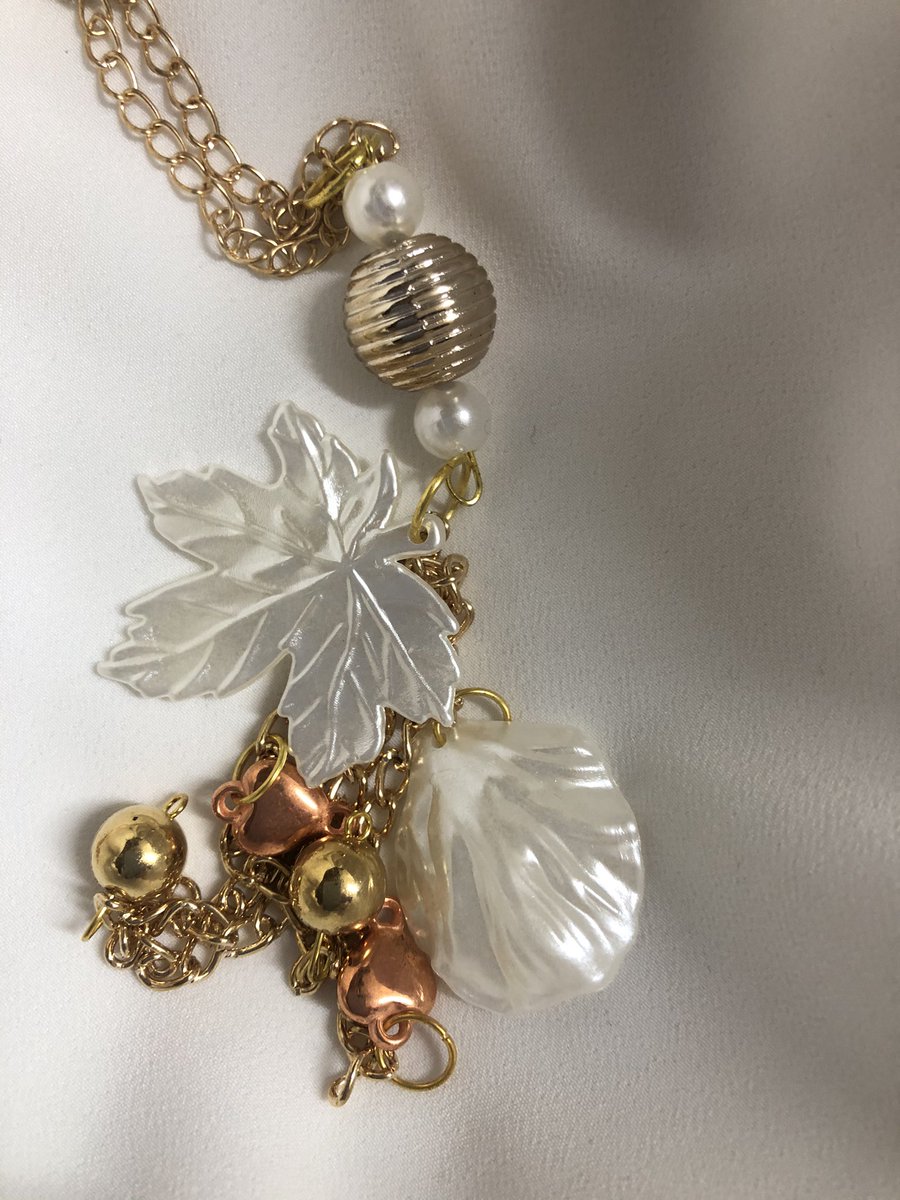 ssherrylady's tweet photo. Kazaklarınızla kombinleyebileceğiniz zarif kolyemiz 💫✨ Sipariş için DM’ye bekleriz... 📥

 #takılar #kolye #bileklik #takı #küpe #aksesuar #moda #bijuteri #jewelry #fashion #necklace #accessories #model #followme #bijox #womenaccessories #stil #istebenimstilim https://t.co/OmQm2rNmcL