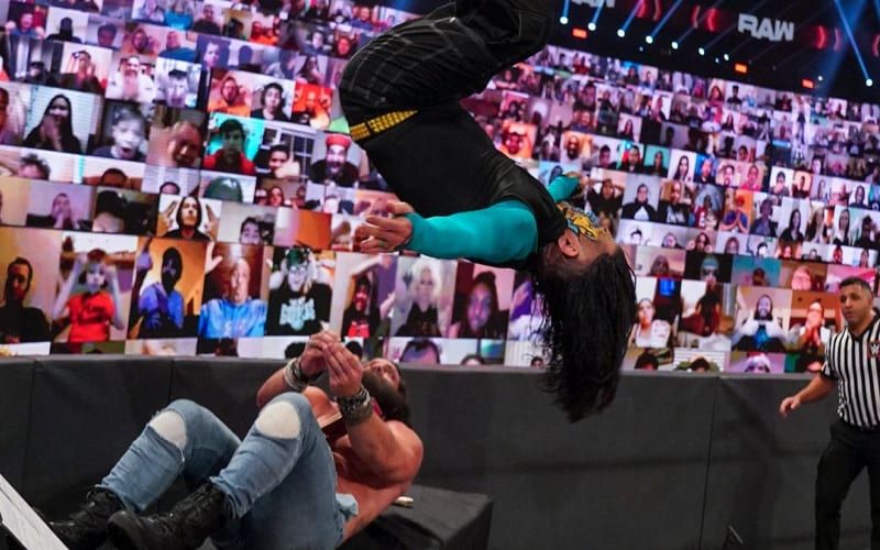 Jeff Hardy Expected To Have Concussion After Bad Fall On WWE RAW https://t.co/ha6ZyooL6C    #DDFUND https://t.co/xFyBNJDqPS