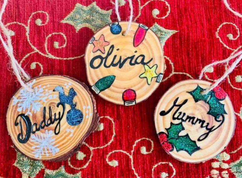 LittleEasel's tweet photo. LAST CHANCE FOR YOUR STOCKING FILLERS &amp; CHRISTMAS GIFTS!🎁

Monday is our final delivery day so get your orders in now &amp; get them in time for Christmas! 🎄

Beautiful hand-crafted baubles only £3.50 each + P&amp;P! Hand-painted bespoke for each customer!

thelittleeasel2020@gmail.com https://t.co/XBVJ1Cj1M6