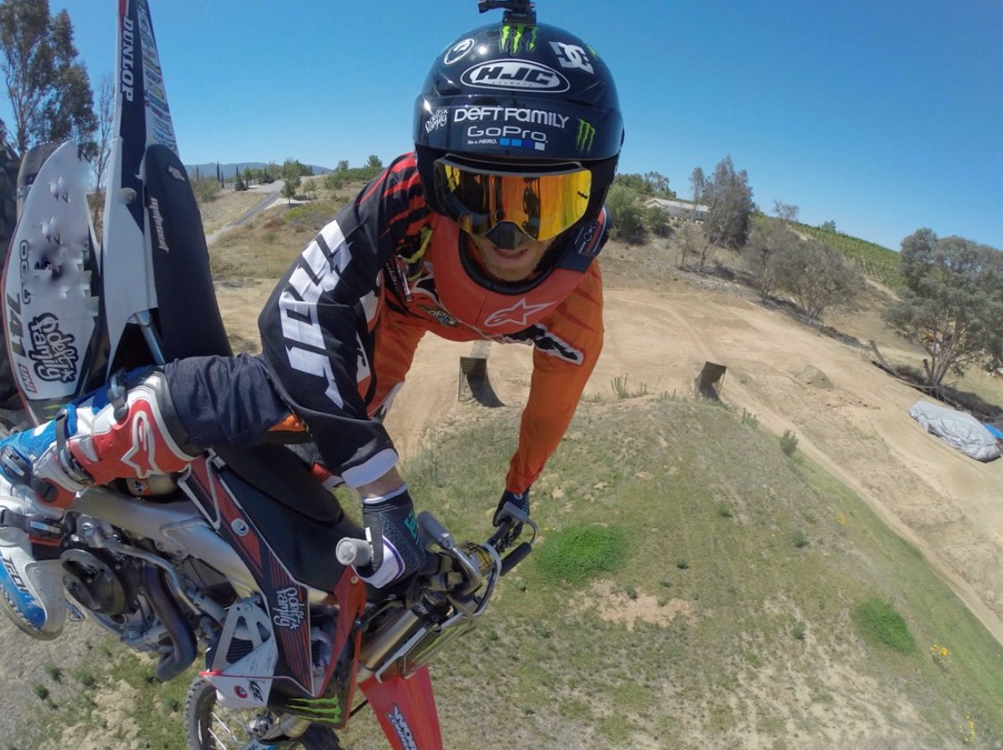 NateAdams741's tweet photo. Should I bring back #OpenFaceFriday?
#GoPro #DeftFamily https://t.co/VtHQoC5JTk