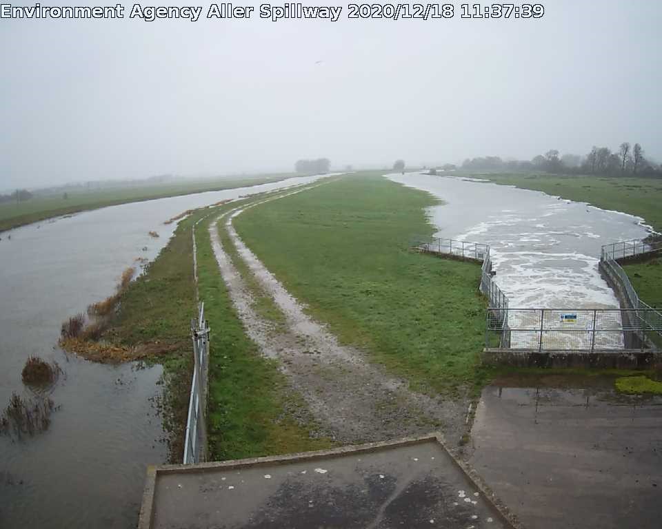 Allermoor Spillway stopped running early this morning, we had teams out first thing opening Monksleaze to operate the SOWY FRC at maximum capacity, this allows us to commence pumping at Langport stations until spillways start to run again. <a href="/EnvAgencySW/">Environment AgencySW</a>