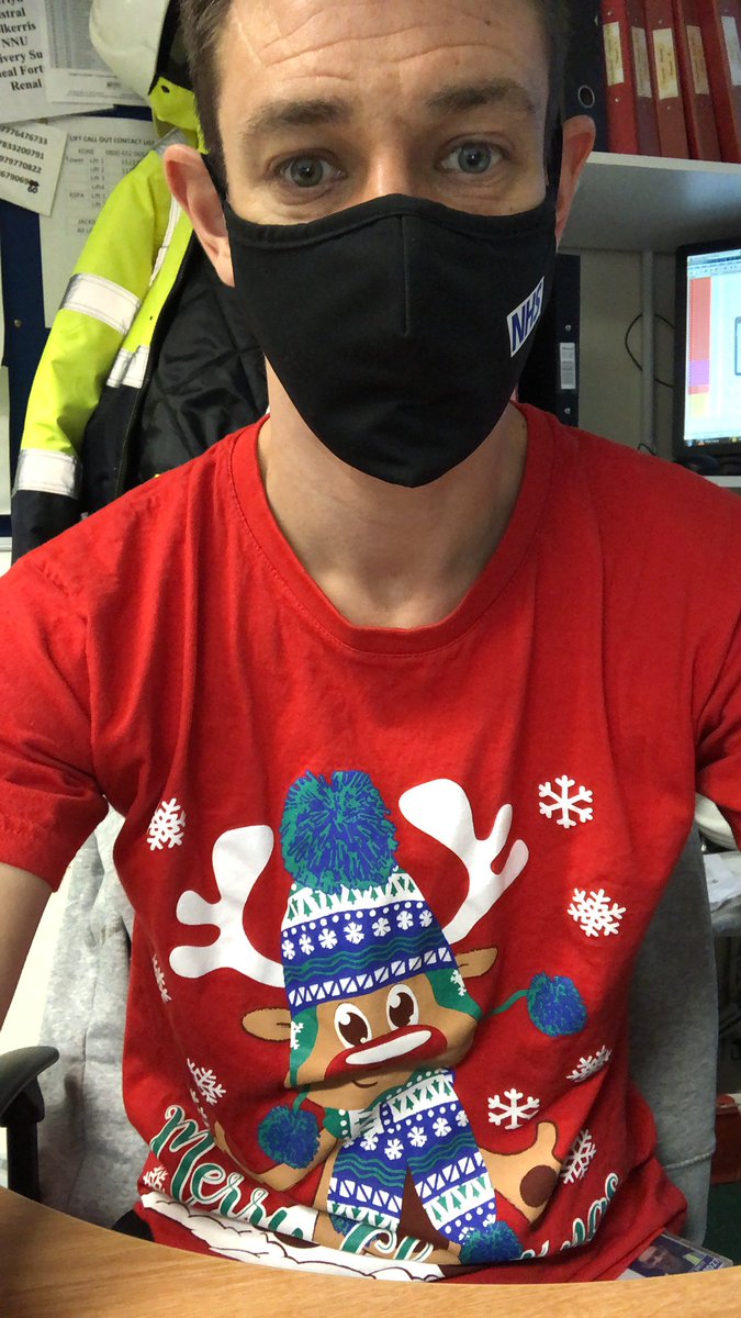 From hunting for Christmas 🎄 lights on a run! to wearing my Christmas   T-shirt. Let’s spread the joy 😜 this Christmas 🎄