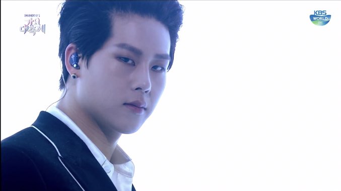 pauchanxz's tweet photo. Sin palabras, increible tremendos reyes Jooheon y Changkyun 👏🏼👏🏼 Una vez más demostrando el increíble talento que tienen ♥️ @OfficialMonstaX #MONSTAX https://t.co/kPkwyv1wLH