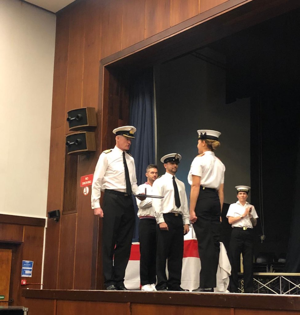 It really is #yearofthenurseandmidwife🙌🩺💉
 
More congratulations are due, this time to Naval Nurse Bethany Harrison who won the Captain’s Prize following 9 weeks of training @DartmouthBRNC. She passed out from training yesterday 👏