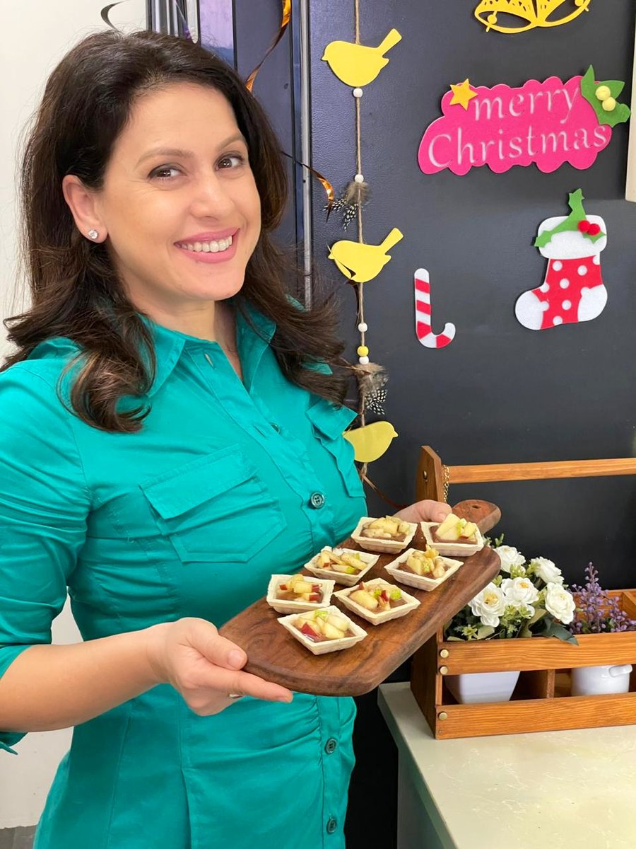 amritaraichand's tweet photo. So it’s Friday again and it’s time for a Christmas Recipe! Excited? Well you should be as this one’s a truly simple yet scrumptious one! Let me also share my #RecipeforProtection with @godrejprotekt fruit & veggie wash.
https://t.co/87AlazEMzt https://t.co/LdSabwTWRf