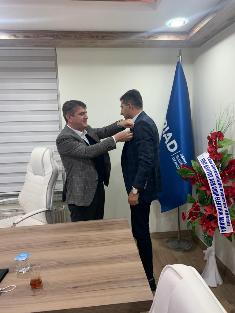 Yatırım, üretim, istihdam prensibi ile yola çıkarak Batman ekonomisine katkı sunan Günel Grup Tekstil yetkilisi Sayın Ercan Günel, Asriad Ailesine katılmıştır. Kendisine hoşgeldiniz der, bu birlikteliğin hayırlara vesile olmasını temenni ederiz.