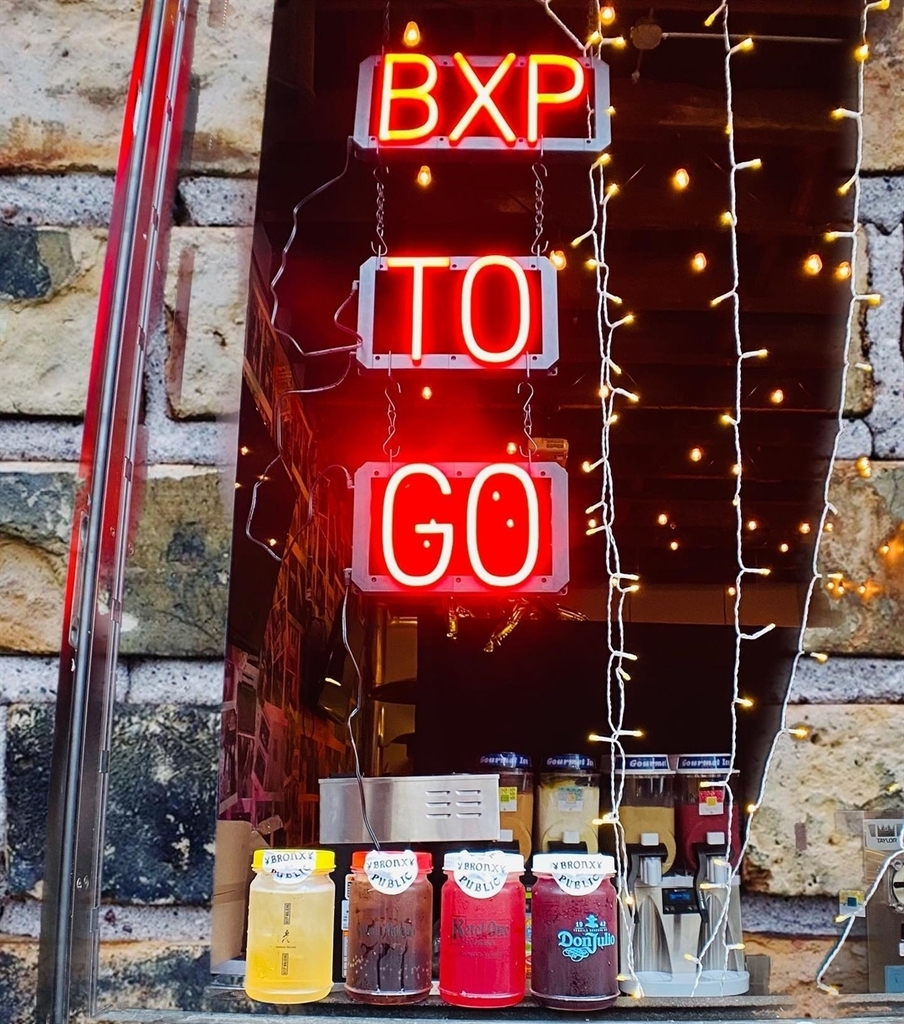 InTheBoogieDown's tweet photo. Today we are featuring @thebronxpublic - BXP TO GO. We are here to serve. Walk up, pull up, hit us online. Bring a little bit of us home with you! See y’all soon. Window open at 4p. Our great Drinks and Food are both available!
—
This is #InTheBoogieDown… https://t.co/0jdfM0Rd59 https://t.co/9nKDEGiXW7